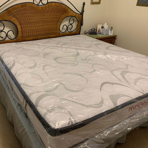 Bed Queen size in Pairs Point Pensacola